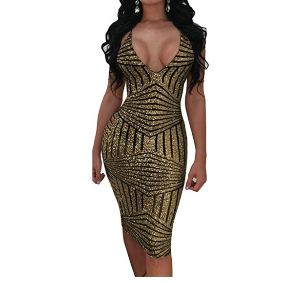 Dresses & Skirts - SOLD✔✔✔ 😍Sexy Backless Strappy Dress